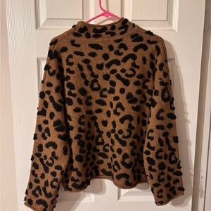 Entro Leopard Print Women's Sweater